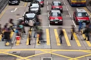 車輛右轉(zhuǎn)彎時(shí)不注意這些！兩本駕照都不夠扣，老司機(jī)都會(huì)犯錯(cuò)！