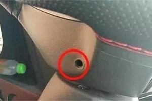 交警提醒：方向盤下有個(gè)小機(jī)關(guān)，作用很大！