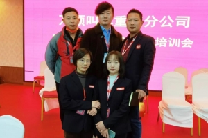 從辦公室文職到萬順叫車，重慶辣妹子的自由與自在